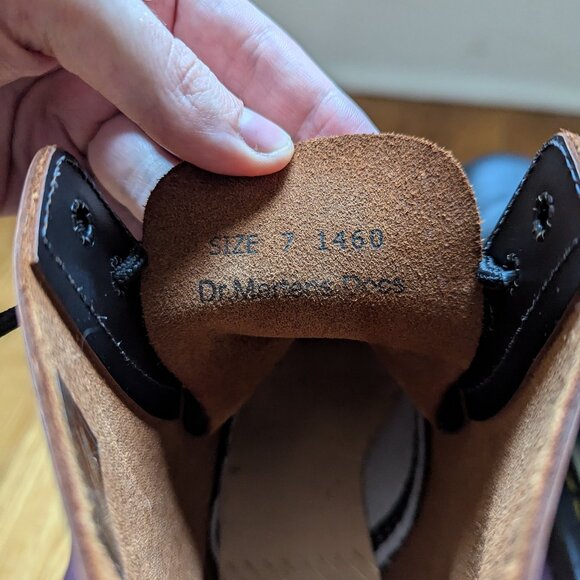 Dr. Martens Docs made in UK England 1460 black leather combat boots - Picture 4 of 6